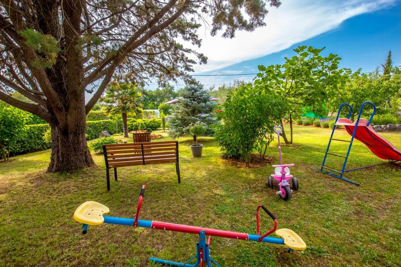Garden paradise App Sveti Vid-Miholjice Buitenkant foto