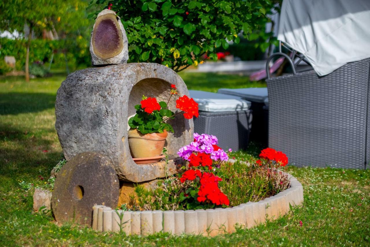 Garden paradise App Sveti Vid-Miholjice Buitenkant foto